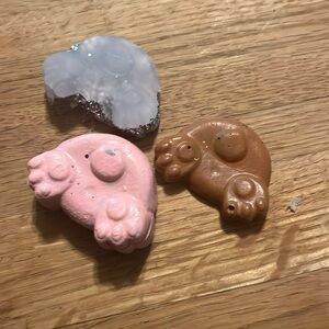 3 pieces bunny butts